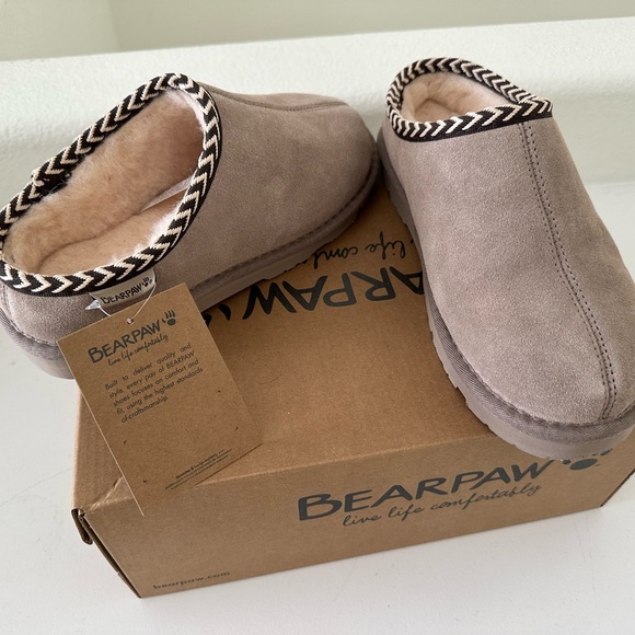 BRAND NEW: BearPaw Tabitha Slippers in “mushroom” color - Picture 1 of 10